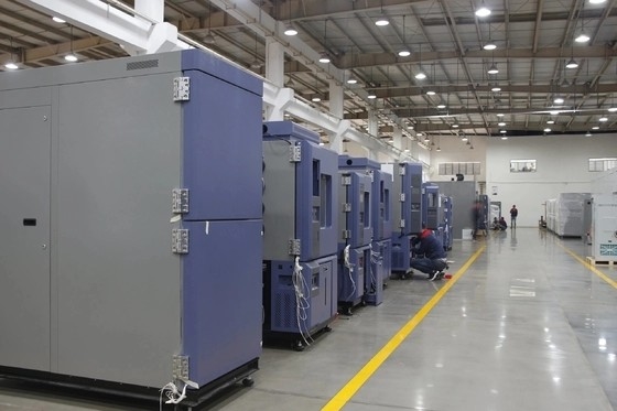 OEM रेफ्रिजरेटिंग साइकिल उच्च और निम्न तापमान परीक्षण कक्ष वजन 225KG